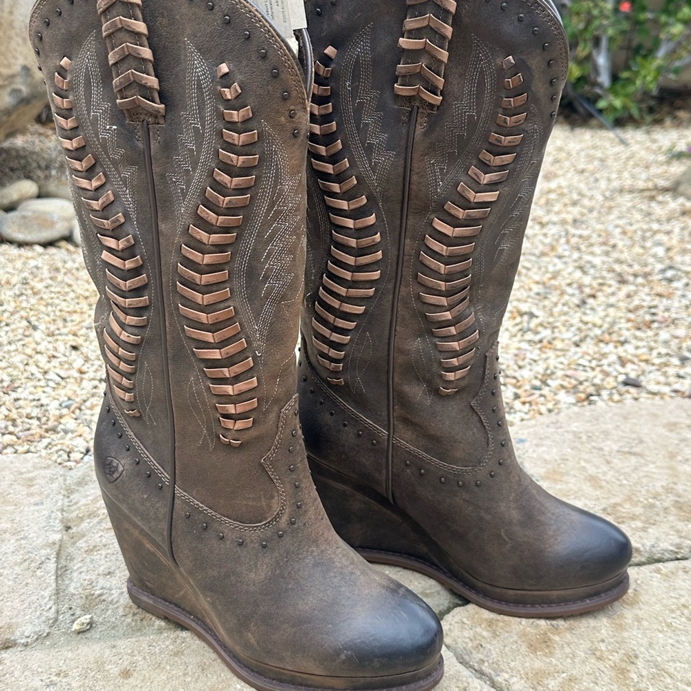 Ariat Brown Western Heeled Boots - Picture 2 of 4